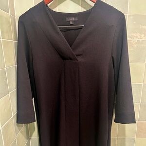 COS / Black dress  (V neck) / Size 4